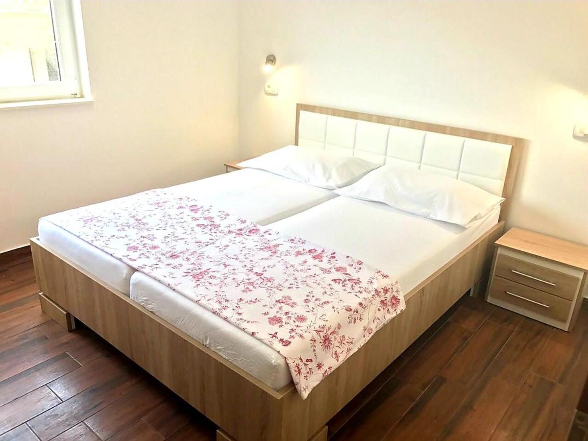 Apartmani Maki Omiš Εξωτερικό φωτογραφία